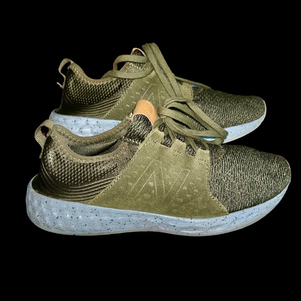NEW BALANCE - MENS FRESH FOAM MCRUZV1 RUNNING SHOES SIZE 6